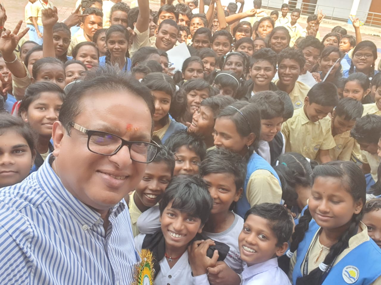Bijaya Sahoo with Odisha Adarsha Vidyalaya Sangathan students