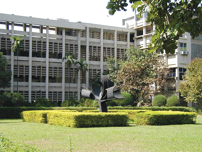 IIt Bombau